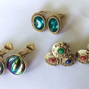 Elegant Gold and Green Clip-On Earrings from the 80’s
